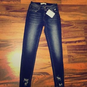 KanCan jeans. NWT!
